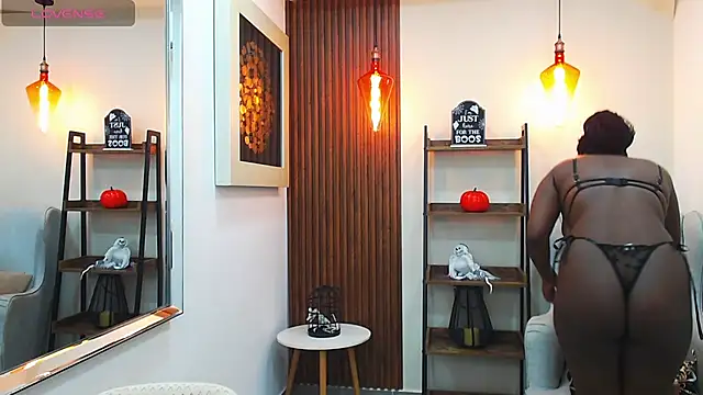 Coral Lise online show from November 5, 11:10 am