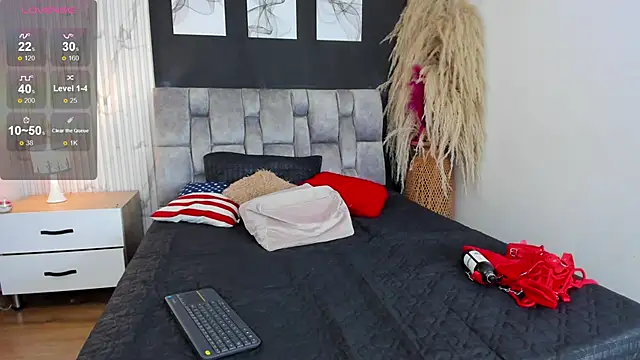 mia gatess online show from March 19, 12:45 pm