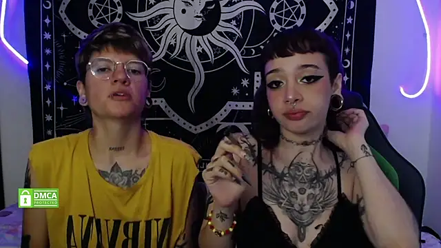 lovelockedlips online show from March 16, 3:36 am