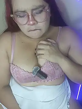 Trilyn25 online show from December 2, 3:01 am