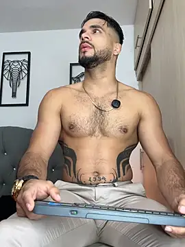 Maximiliano ford online show from November 9, 10:24 am