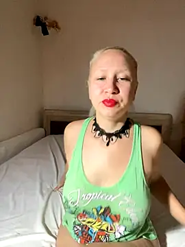 Nikusia online show from October 10, 2:05 pm