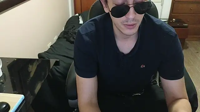 Snapshot of hardaftercum chatting on March 17, 7:57 am hardaftercum online show from March 17, 7:57 am