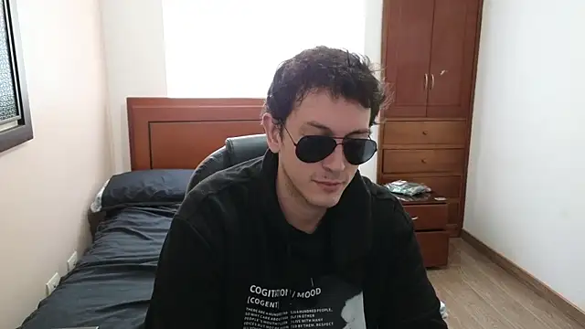 Snapshot of hardaftercum chatting on March 19, 3:40 pm hardaftercum online show from March 19, 3:40 pm