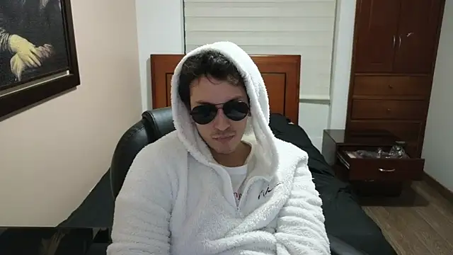 Snapshot of hardaftercum chatting on March 23, 5:43 am hardaftercum online show from March 23, 5:43 am