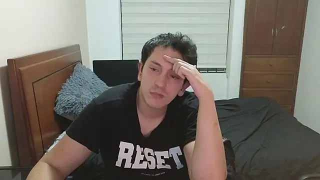 Snapshot of hardaftercum chatting on November 6, 2:34 am hardaftercum online show from November 6, 2:34 am