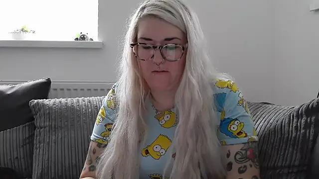 Snapshot of Sizzling_Indie36 chatting on September 10, 9:31 am Sizzling Indie36 online show from September 10, 9:31 am