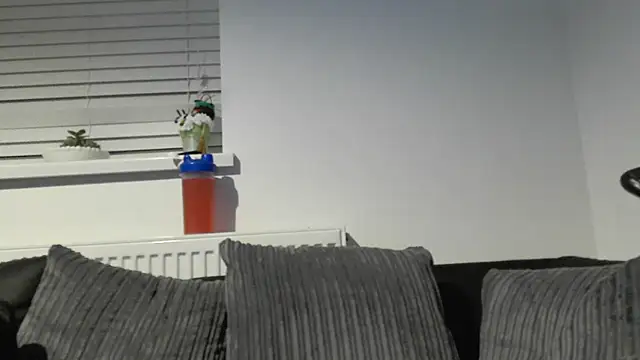 Snapshot of Sizzling_Indie36 chatting on October 5, 10:18 pm Sizzling Indie36 online show from October 5, 10:18 pm