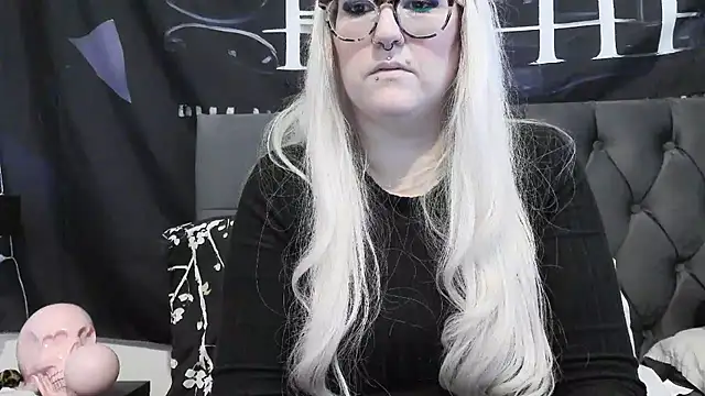 Snapshot of Sizzling_Indie36 chatting on November 4, 1:43 pm Sizzling Indie36 online show from November 4, 1:43 pm