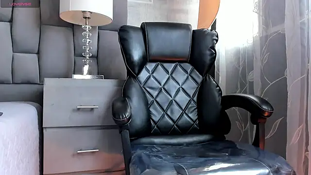 AliceStevens  online show from November 5, 2:06 pm