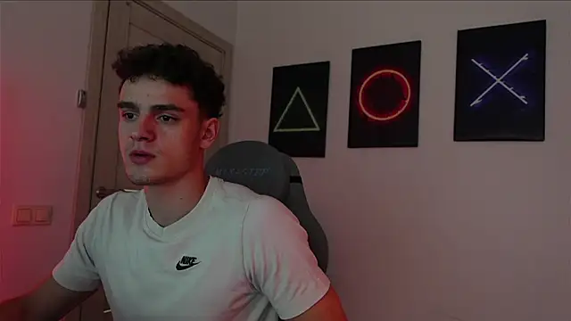 Snapshot of Brad_Holloway chatting on September 10, 5:13 pm Brad Holloway online show from September 10, 5:13 pm