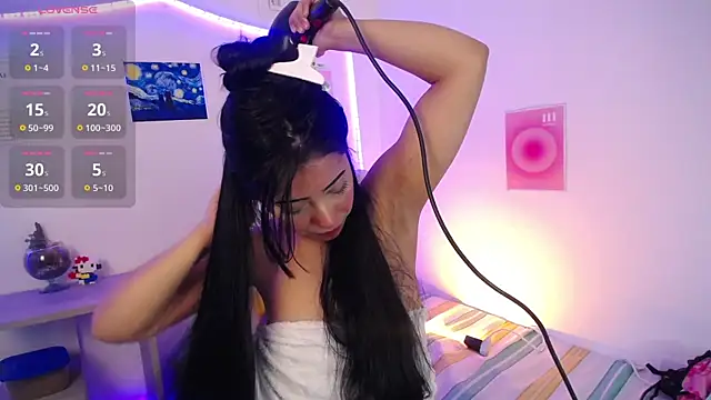 Snapshot of Emilybutterfly1 chatting on September 18, 7:49 pm Emilybutterfly1 online show from September 18, 7:49 pm