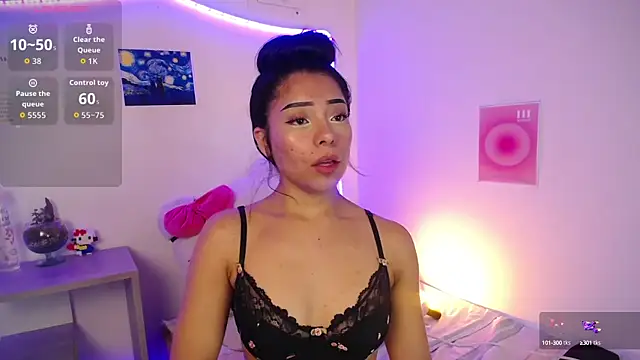 Snapshot of Emilybutterfly1 chatting on September 28, 8:42 am Emilybutterfly1 online show from September 28, 8:42 am