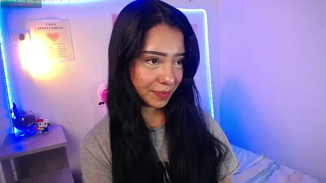 Snapshot of Emilybutterfly1 chatting on October 10, 9:14 pm Emilybutterfly1 online show from October 10, 9:14 pm