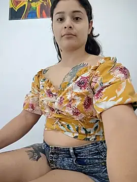 Snapshot of LilithAndKai chatting on November 13, 10:41 pm LilithAndKai online show from November 13, 10:41 pm