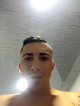 Snapshot of pareja_curiosa19 chatting on November 6, 1:28 am pareja curiosa19 online show from November 6, 1:28 am