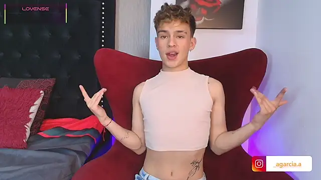 LiamWildx20 online show from October 17, 4:48 am