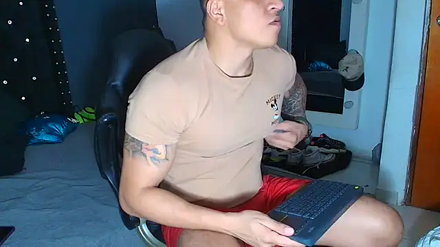 ethan dalton  online show from September 12, 3:17 am