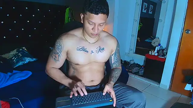 ethan dalton  online show from November 20, 4:34 am