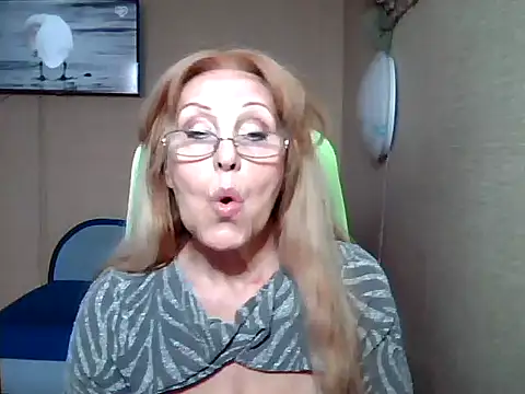 Snapshot of Margo_Sweety chatting on March 17, 7:46 am Margo Sweety online show from March 17, 7:46 am