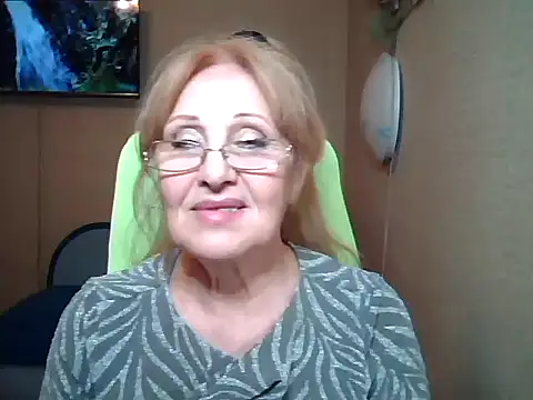 Snapshot of Margo_Sweety chatting on March 17, 2:56 pm Margo Sweety online show from March 17, 2:56 pm