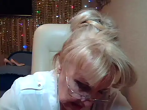 Snapshot of Margo_Sweety chatting on October 4, 2:59 pm Margo Sweety online show from October 4, 2:59 pm