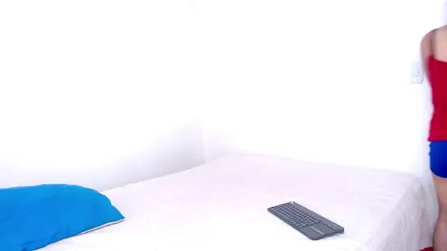 Snapshot of sharon_sexy_ chatting on October 27, 6:23 pm sharon sexy online show from October 27, 6:23 pm