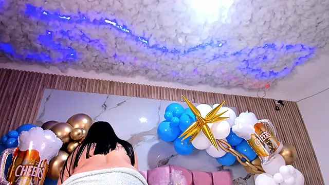 Nicolee19 online show from October 1, 11:11 pm