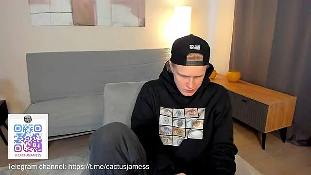 Snapshot of Cactus__James chatting on March 22, 6:43 am Cactus James online show from March 22, 6:43 am