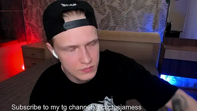 Snapshot of Cactus__James chatting on October 9, 11:03 pm Cactus James online show from October 9, 11:03 pm