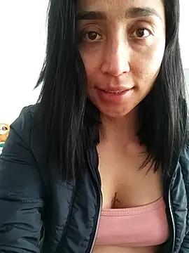 Snapshot of Elowyn chatting on September 24, 8:12 pm Elowyn online show from September 24, 8:12 pm