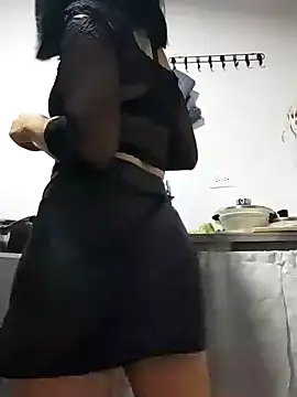 Snapshot of Elowyn chatting on October 4, 2:53 am Elowyn online show from October 4, 2:53 am