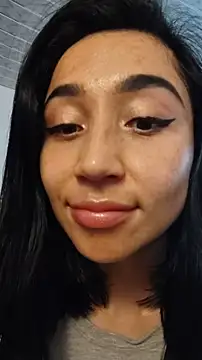 Snapshot of Elowyn chatting on October 24, 6:15 pm Elowyn online show from October 24, 6:15 pm