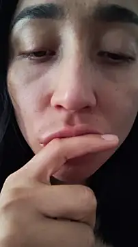 Snapshot of Elowyn chatting on November 23, 5:13 pm Elowyn online show from November 23, 5:13 pm