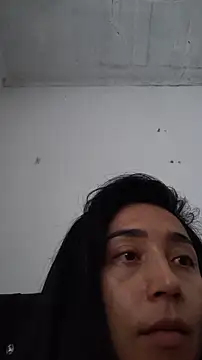 Snapshot of Elowyn chatting on November 29, 3:37 pm Elowyn online show from November 29, 3:37 pm