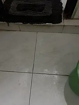 Snapshot of dilu98 chatting on September 11, 12:33 am dilu98 online show from September 11, 12:33 am