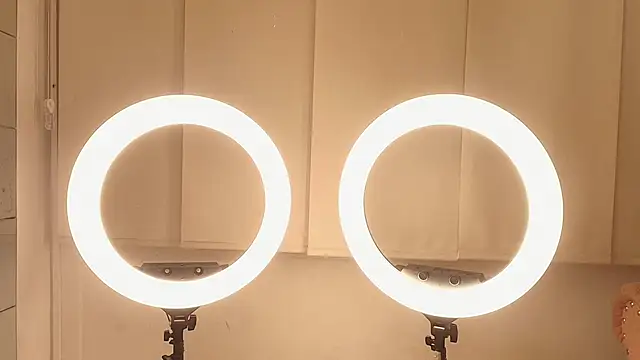 juliana luque online show from December 3, 12:03 pm