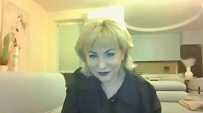 Snapshot of GabrielleTrue chatting on March 21, 7:35 pm GabrielleTrue online show from March 21, 7:35 pm