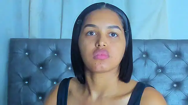 Snapshot of NikkiStarrr chatting on October 12, 11:20 am NikkiStarrr online show from October 12, 11:20 am