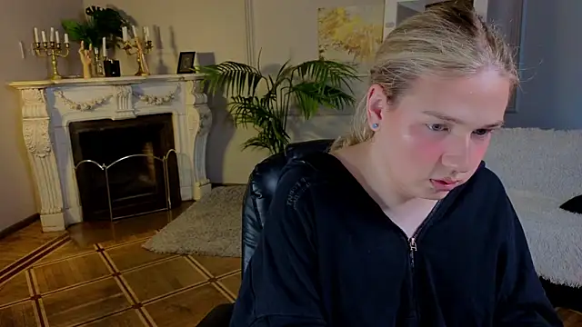 Snapshot of Jes_Solar chatting on September 14, 10:47 am Jes Solar online show from September 14, 10:47 am