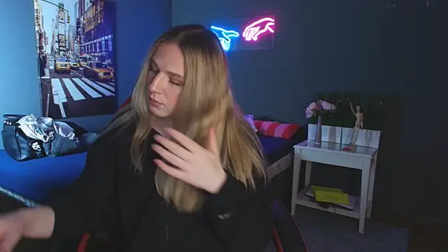 Snapshot of Jes_Solar chatting on September 26, 11:47 am Jes Solar online show from September 26, 11:47 am