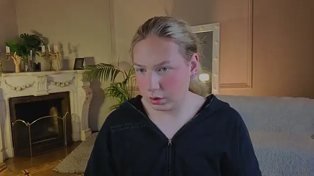 Snapshot of Jes_Solar chatting on October 1, 11:38 am Jes Solar online show from October 1, 11:38 am