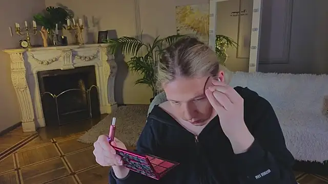 Snapshot of Jes_Solar chatting on October 10, 10:47 am Jes Solar online show from October 10, 10:47 am