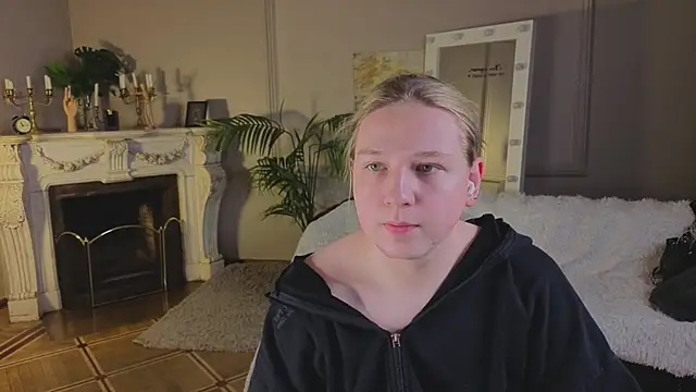 Snapshot of Jes_Solar chatting on October 13, 1:44 pm Jes Solar online show from October 13, 1:44 pm