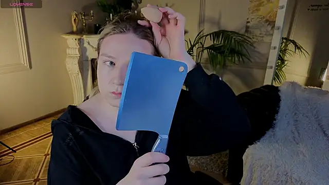 Snapshot of Jes_Solar chatting on November 9, 9:35 pm Jes Solar online show from November 9, 9:35 pm