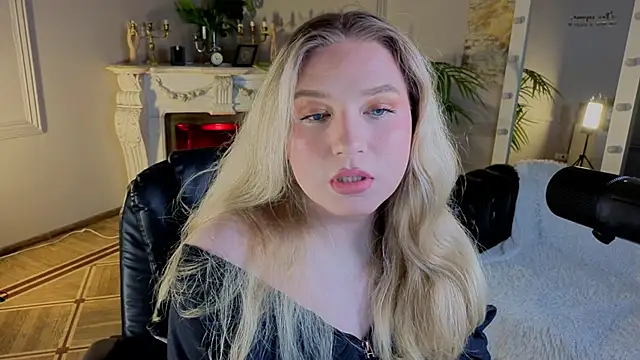 Snapshot of Jes_Solar chatting on November 12, 9:03 pm Jes Solar online show from November 12, 9:03 pm