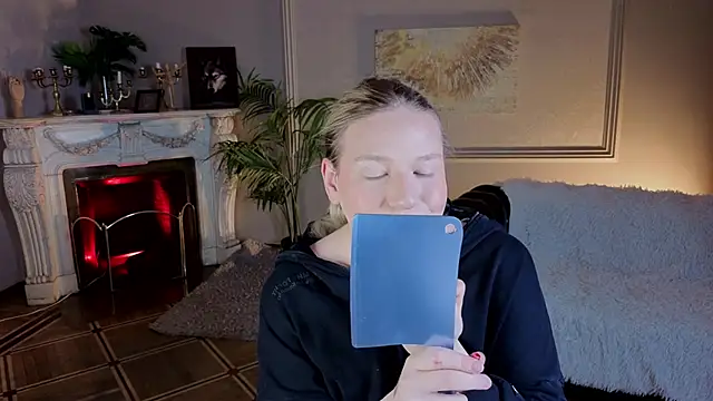 Snapshot of Jes_Solar chatting on November 14, 9:57 pm Jes Solar online show from November 14, 9:57 pm