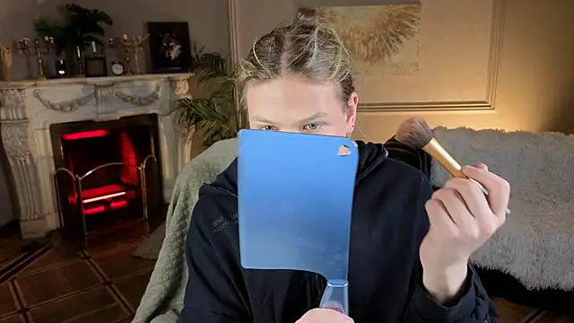 Snapshot of Jes_Solar chatting on November 27, 10:01 pm Jes Solar online show from November 27, 10:01 pm