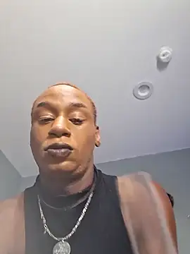 Snapshot of ItsBarbieBitcxxxx69 chatting on October 22, 8:14 am ItsBarbieBitcxxxx69 online show from October 22, 8:14 am