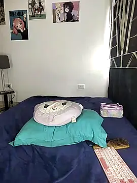 KARINNA  RAVEN online show from September 28, 5:40 pm